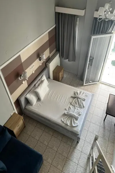 Ellas Hotel