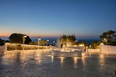 Oia Suites Santorini