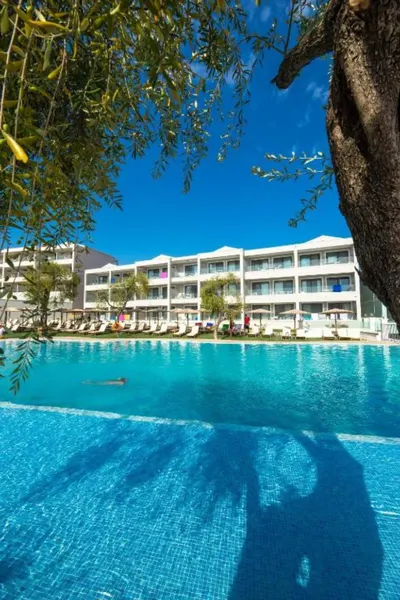 Robolla Beach