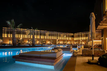 Senseana Sea Side Resort & Spa