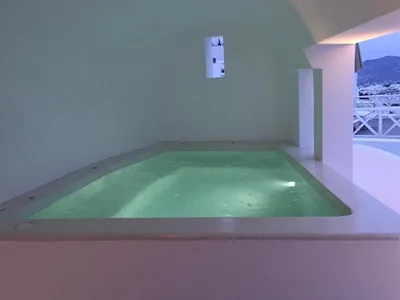 Altana Cliffside Villas Santorini