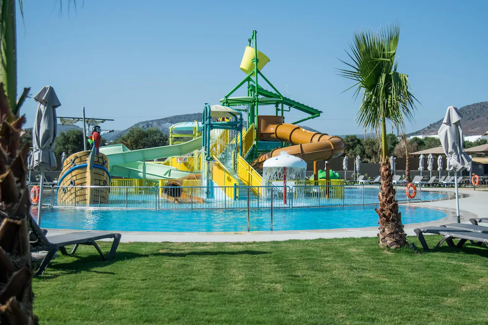 Senseana Sea Side Resort & Spa
