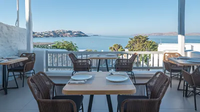 Manoulas Beach Hotel