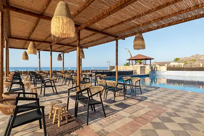 Costa Lindia Beach