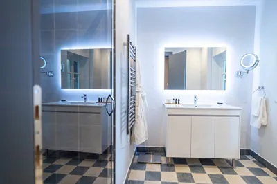 33 Solonos Suites