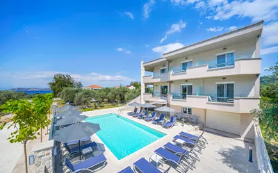 Iliomagic Luxury Suites