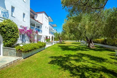 Faros Apartments