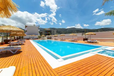 Triton Hotel