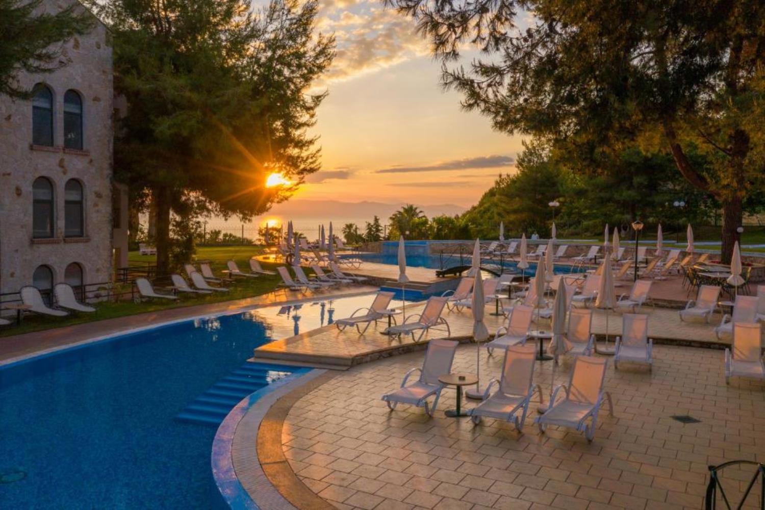 Zeus Eleva Kassandra Lagoon
