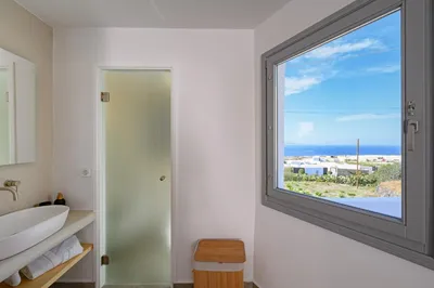 Thoe Oia Suites