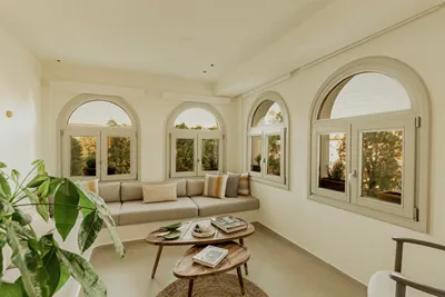Opal Paros