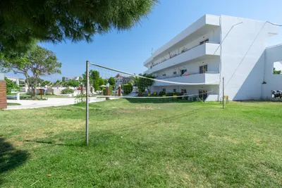 STAMOS HOTEL