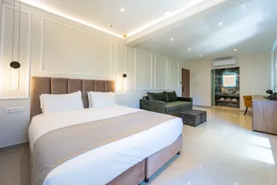 PHILIA CENTER SUITES