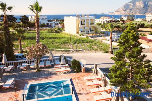 Zeus Hotel