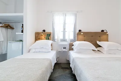 Evi Rooms