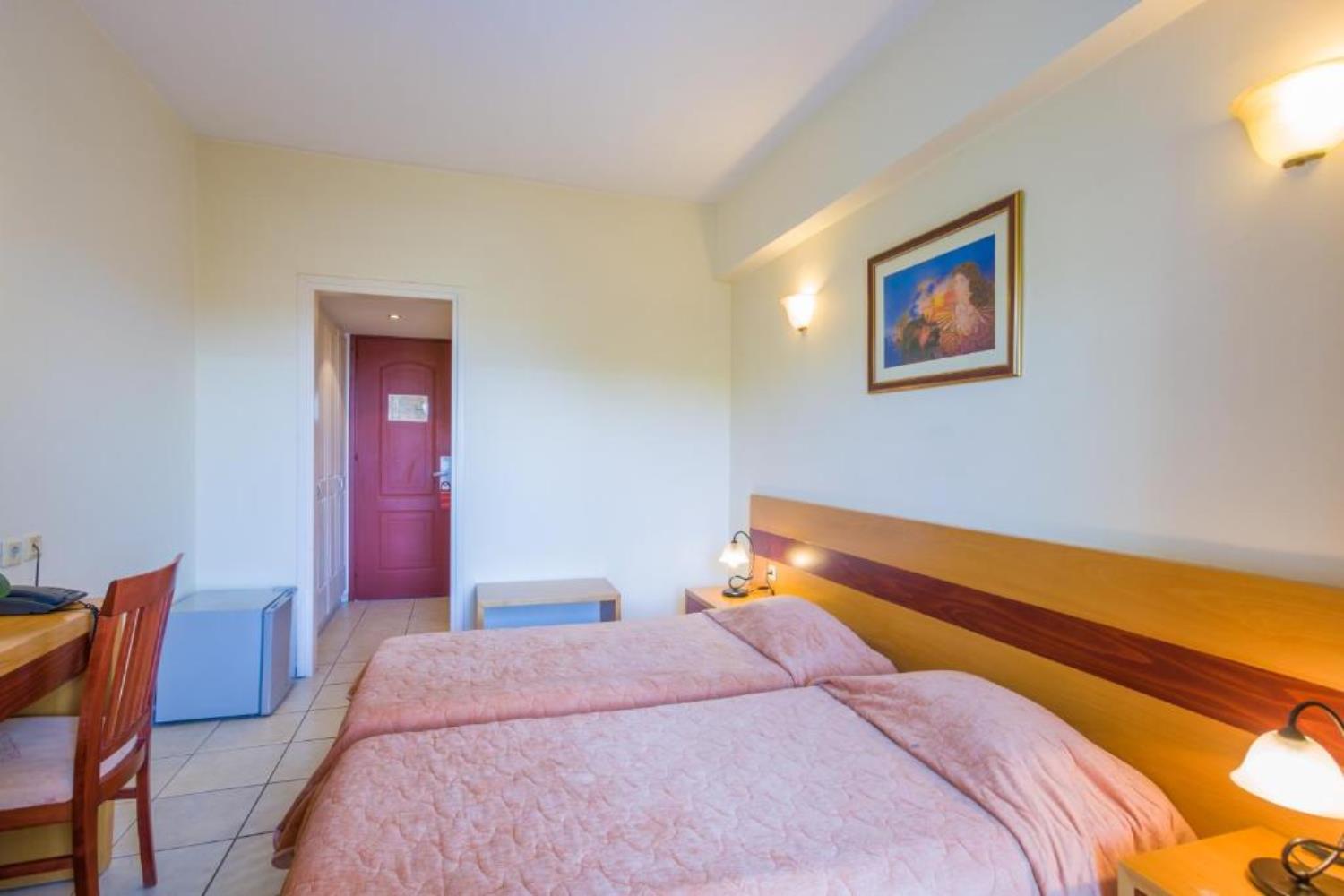 CNic Hellinis Hotel
