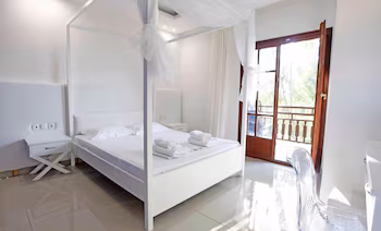 HOTEL MACEDON