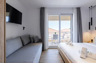 Kentro Luxury Suites