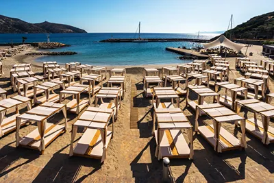 Zeus Eleva Mirabello Bay
