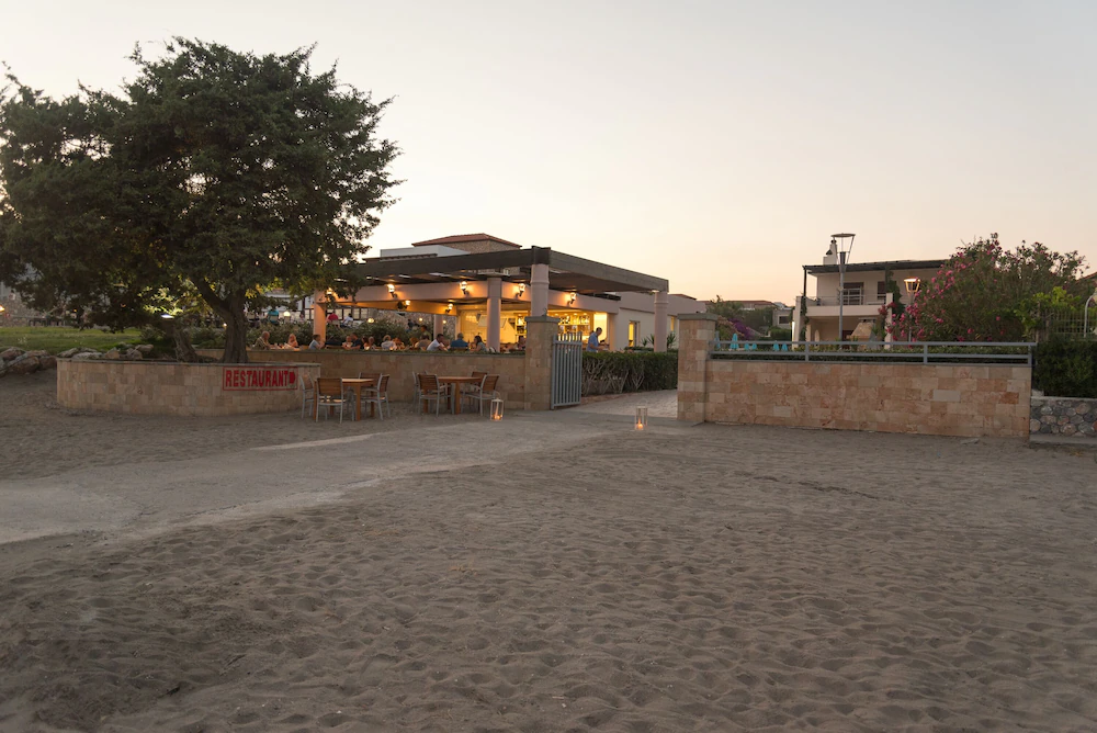 Amaryllis Beach Front Hotel