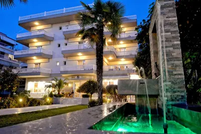 Ioni Hotel