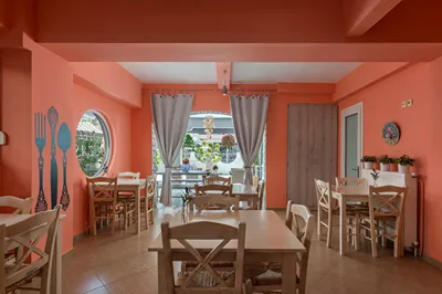 Ouzas Luxury Hotel