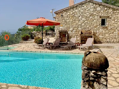 Scirocco & Folitsa Villas