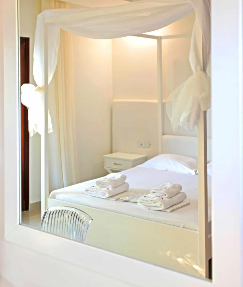 HOTEL MACEDON