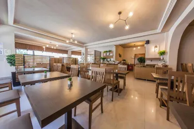 Sarantis Hotel
