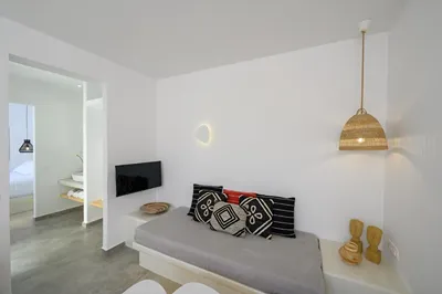 Thoe Oia Suites