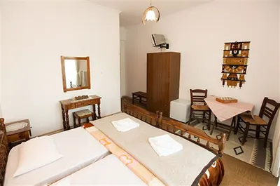 Theo Hotel