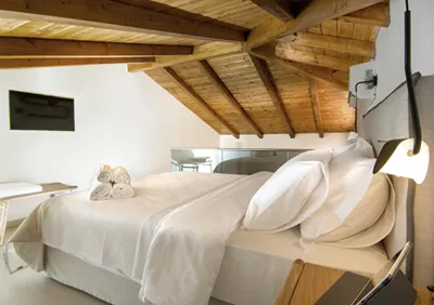 IADES suites