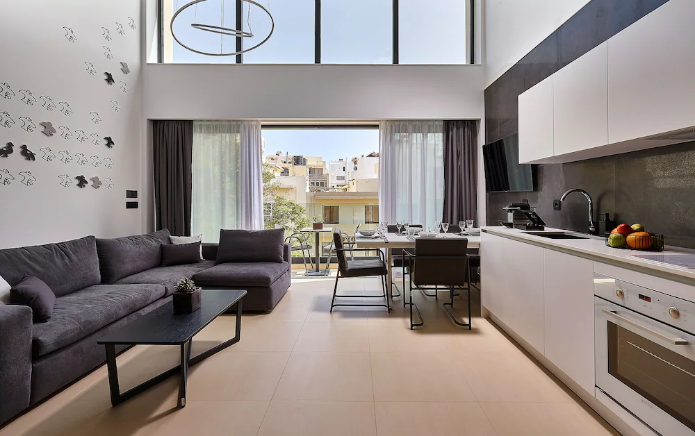 City Lion Apartments & Lofts