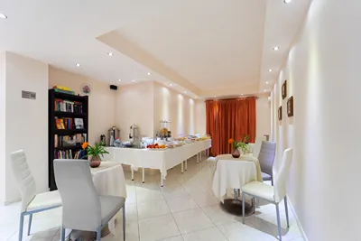 Golden Rose Suites