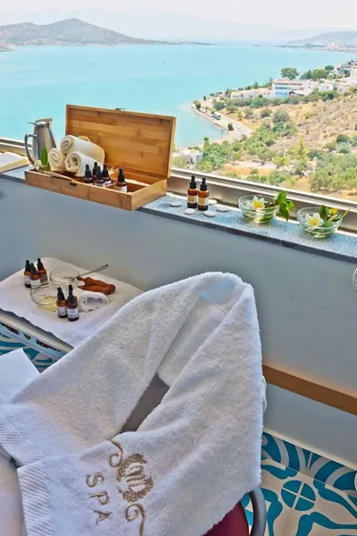 Royal Marmin Bay Boutique & Art Hotel