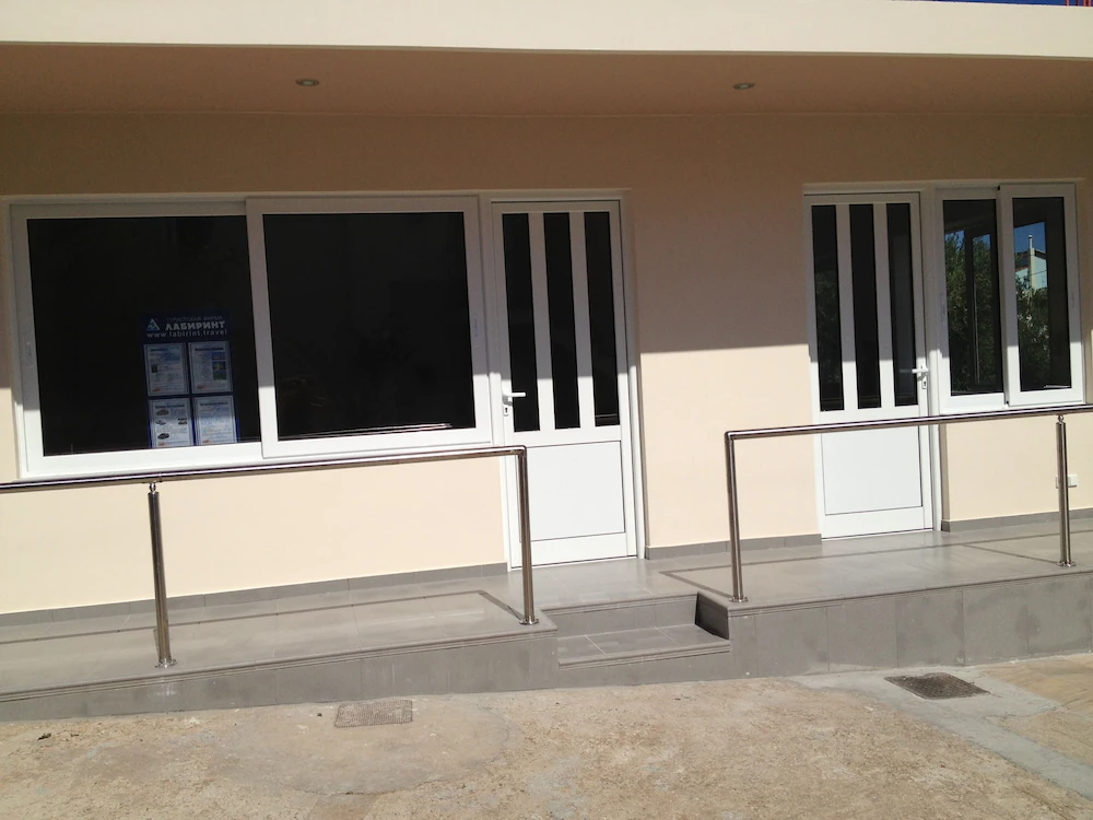 Amaryllis Beach Front Hotel