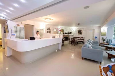 Happy Days Hotel
