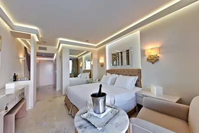 Royal Marmin Bay Boutique & Art Hotel
