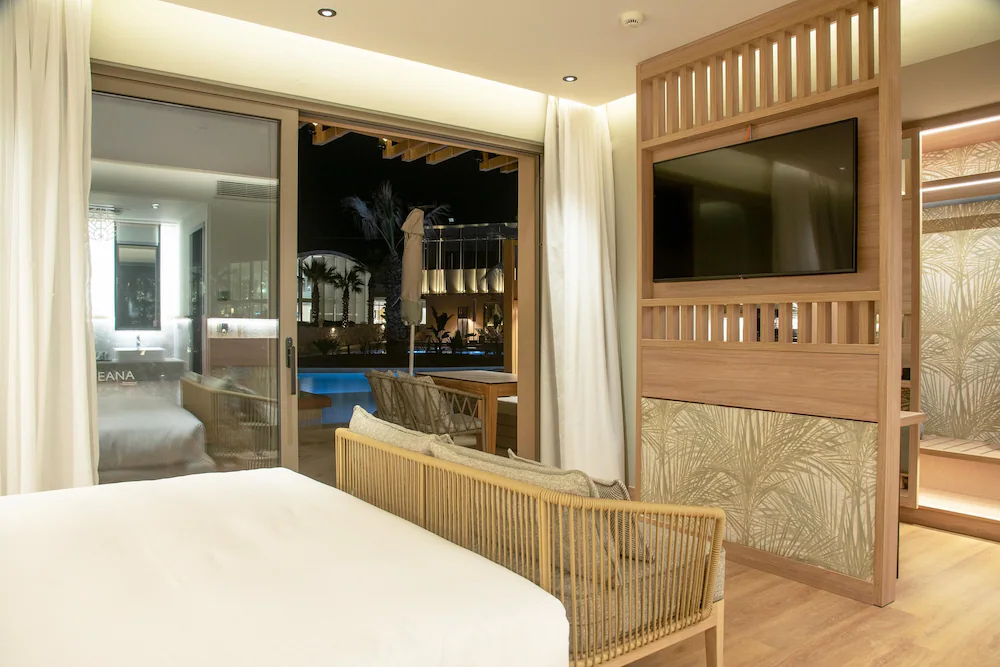 Senseana Sea Side Resort & Spa