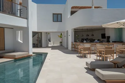 Nuca Mykonos