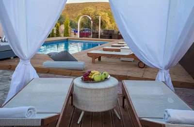 Kapahi Suites Apartments