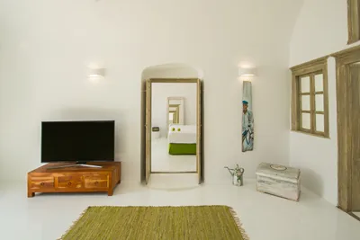 Nano Oia Villa