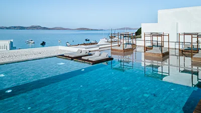 Manoulas Beach Hotel