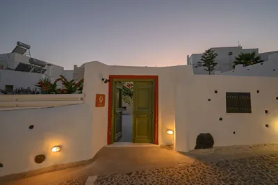 Elements Cave Suites