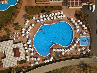 Almyros Beach Resort & Spa