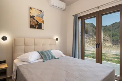 Beachfront Villa Fteri
