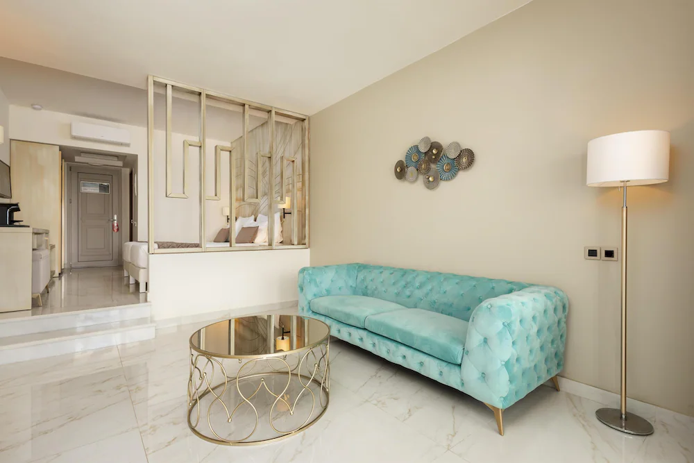 Vantaris Palace Hotel