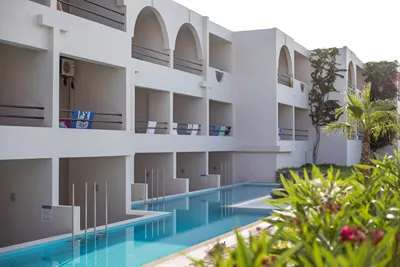 LARDOS BAY HOTEL