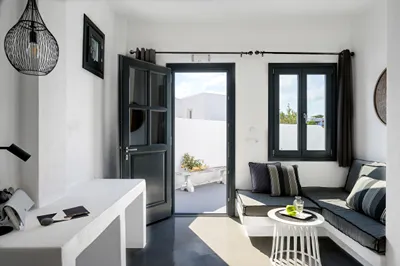Santolia Art Suites Santorini