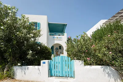 Ragousis Apartments Paros